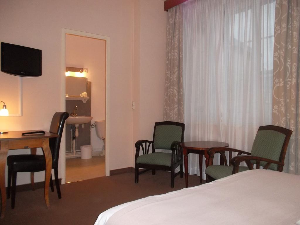Hotel L'Hermine Saint-Malo Bilik gambar